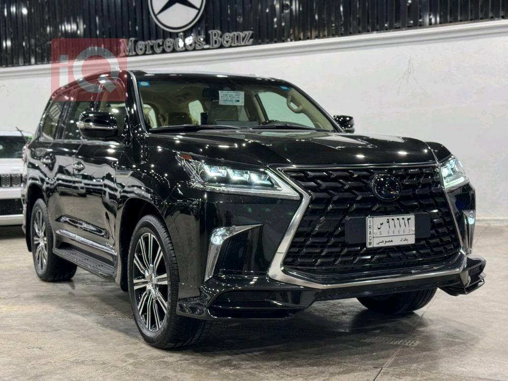 Lexus LX